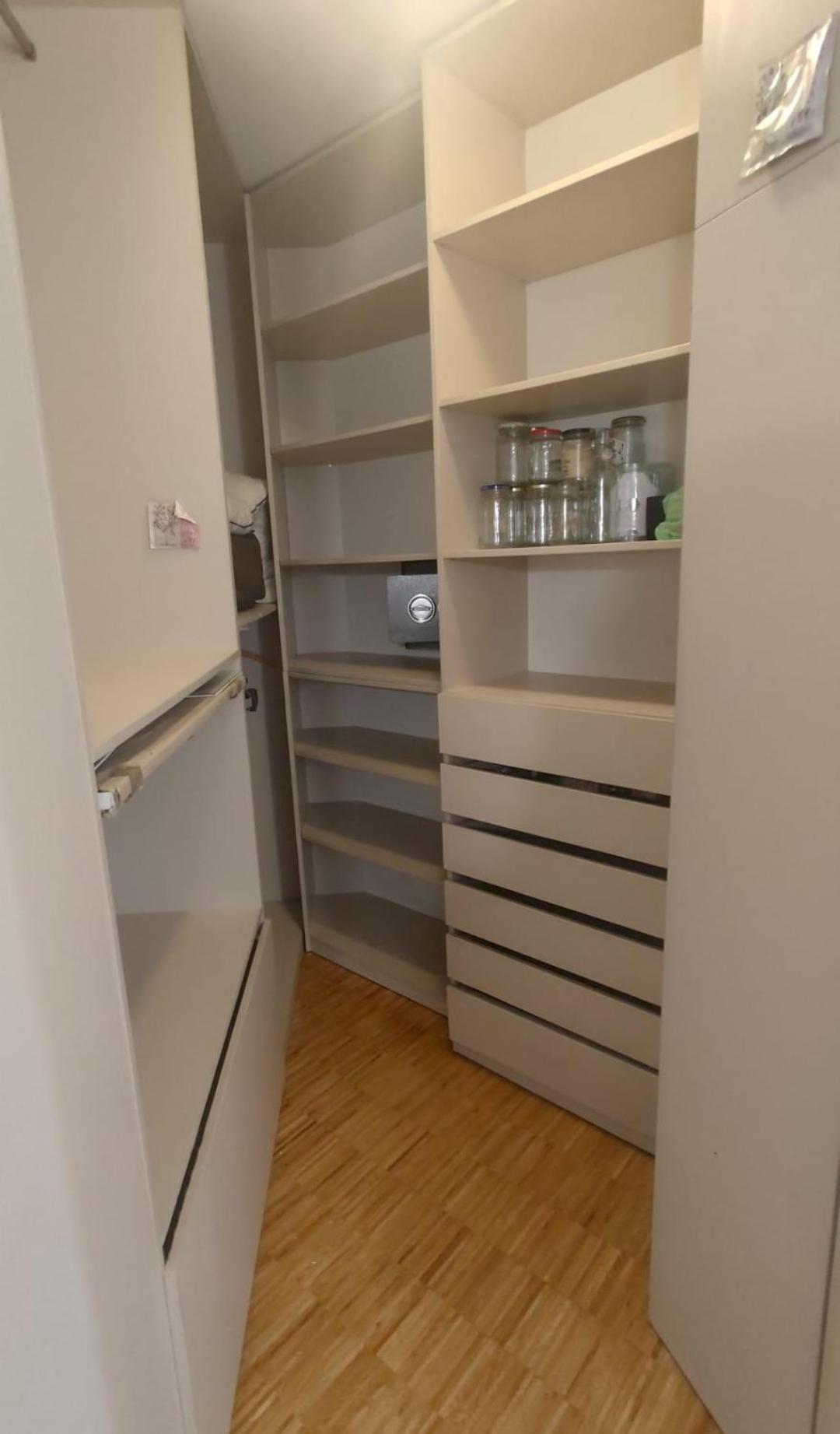 100mk2 Per Night Apartment Breslau